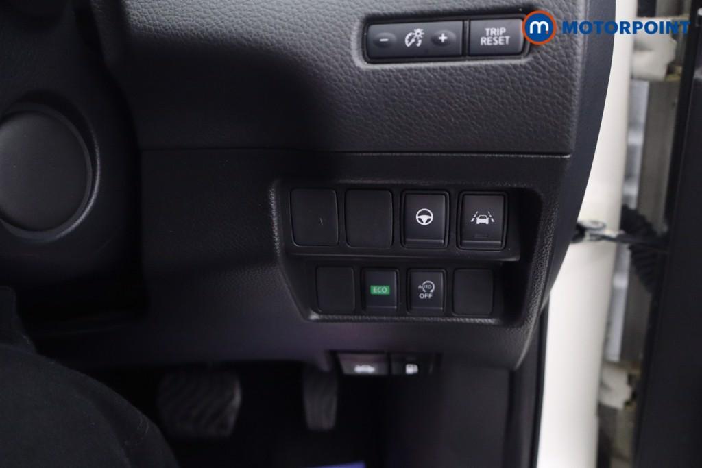 Nissan Qashqai Tekna Automatic Petrol SUV - Stock Number (1665320) - 8th supplementary image