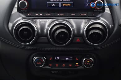 Nissan Juke Tekna Manual Petrol SUV - Stock Number (1658496) - 4th supplementary image