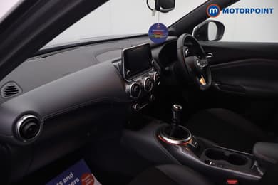 Nissan Juke Tekna Manual Petrol SUV - Stock Number (1658496) - 38th supplementary image