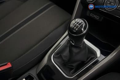 Volkswagen T-Roc SE Manual Petrol SUV - Stock Number (1666110) - 15th supplementary image