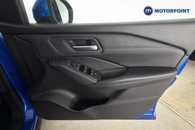 Nissan Qashqai Acenta Premium Manual Petrol SUV - Stock Number (1670801) - 19th supplementary image