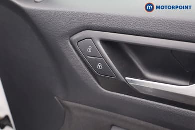 Volkswagen T-Roc Life Manual Petrol SUV - Stock Number (1670886) - 9th supplementary image