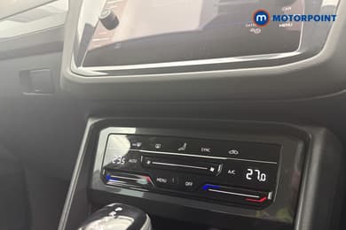 Volkswagen Tiguan Life Automatic Petrol SUV - Stock Number (1669090) - 14th supplementary image