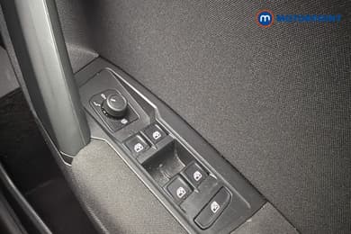 Volkswagen Tiguan Life Automatic Petrol SUV - Stock Number (1669090) - 17th supplementary image