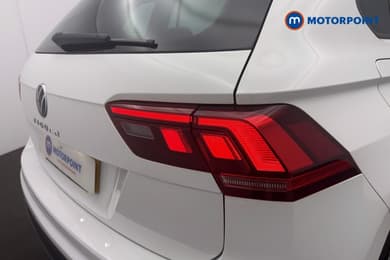 Volkswagen Tiguan Life Automatic Petrol SUV - Stock Number (1669090) - 19th supplementary image