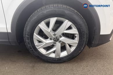 Volkswagen Tiguan Life Automatic Petrol SUV - Stock Number (1669090) - 23rd supplementary image