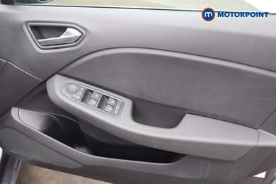 Renault Clio Evolution Manual Petrol Hatchback - Stock Number (1669912) - 13th supplementary image