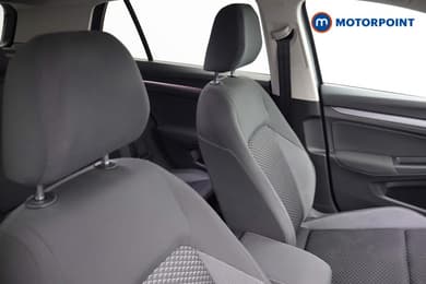 Volkswagen Golf Active Automatic Petrol Hatchback - Stock Number (1673235) - 17th supplementary image