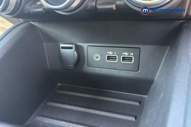 Renault Clio Evolution Manual Petrol Hatchback - Stock Number (1665118) - 14th supplementary image