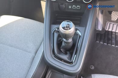 Renault Clio Evolution Manual Petrol Hatchback - Stock Number (1665118) - 15th supplementary image