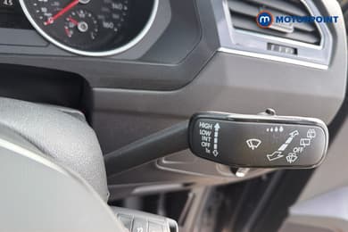 Volkswagen Tiguan Life Automatic Petrol SUV - Stock Number (1670112) - 7th supplementary image