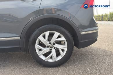 Volkswagen Tiguan Life Automatic Petrol SUV - Stock Number (1670112) - 48th supplementary image