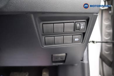 Toyota Yaris Design Automatic Petrol-Electric Hybrid Hatchback - Stock Number (1672084) - 7th supplementary image