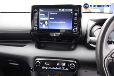 Toyota Yaris Design Automatic Petrol-Electric Hybrid Hatchback - Stock Number (1672084) - 8th supplementary image
