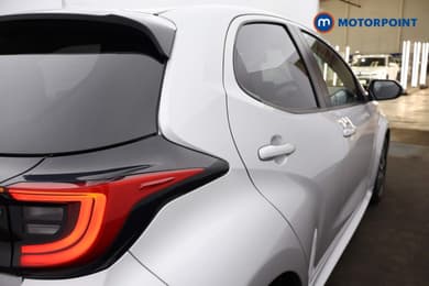 Toyota Yaris Design Automatic Petrol-Electric Hybrid Hatchback - Stock Number (1672084) - 31st supplementary image
