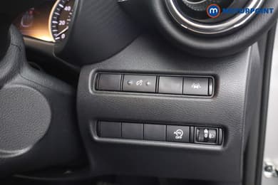 Nissan Juke N-Connecta Automatic Petrol SUV - Stock Number (1669781) - 8th supplementary image