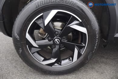 Nissan Juke N-Connecta Automatic Petrol SUV - Stock Number (1669781) - 14th supplementary image