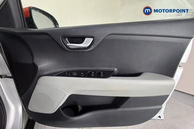 KIA Stonic First Edition Manual Petrol SUV - Stock Number (1664869) - 19th supplementary image