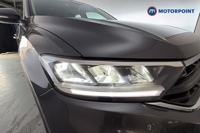 Volkswagen T-Roc Life Manual Petrol SUV - Stock Number (1673728) - 44th supplementary image
