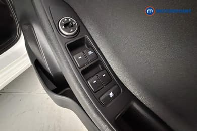 Hyundai I20 Play Manual Petrol Hatchback - Stock Number (1660635) - 20th supplementary image