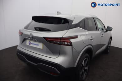 Nissan Qashqai N-Connecta Manual Petrol SUV - Stock Number (1670430) - 2nd supplementary image