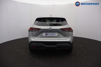 Nissan Qashqai N-Connecta Manual Petrol SUV - Stock Number (1670430) - 1st supplementary image