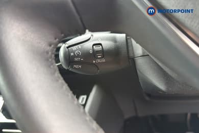 Peugeot 2008 Allure Manual Petrol SUV - Stock Number (1670987) - 11th supplementary image
