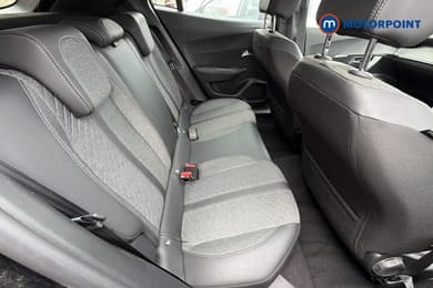 Peugeot 2008 Allure Manual Petrol SUV - Stock Number (1670987) - 32nd supplementary image