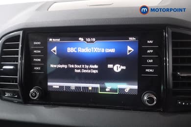 Skoda Karoq Sportline Manual Petrol SUV - Stock Number (1671820) - 2nd supplementary image