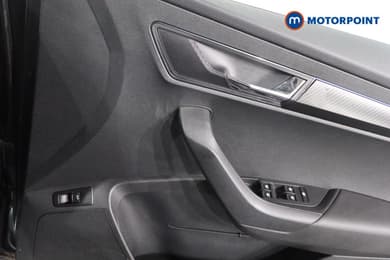 Skoda Karoq Sportline Manual Petrol SUV - Stock Number (1671820) - 9th supplementary image