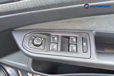 Volkswagen Golf Black Edition Manual Petrol Hatchback - Stock Number (1673583) - 4th supplementary image