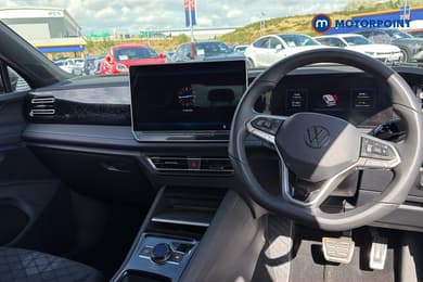 Volkswagen Tiguan R-Line Automatic Petrol Plug-In Hybrid SUV - Stock Number (1673892) - 2nd supplementary image