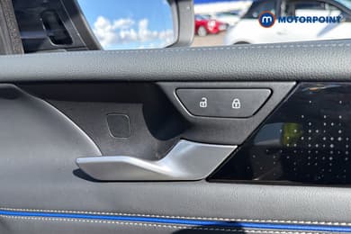 Volkswagen Tiguan R-Line Automatic Petrol Plug-In Hybrid SUV - Stock Number (1673892) - 42nd supplementary image