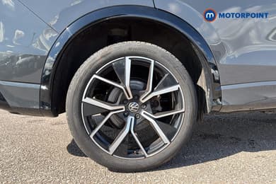Volkswagen Tiguan R-Line Automatic Petrol Plug-In Hybrid SUV - Stock Number (1673892) - 49th supplementary image