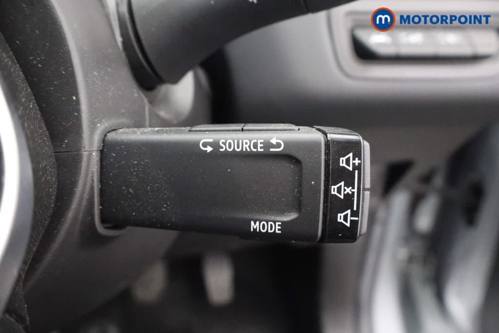 Renault Captur Techno Manual Petrol SUV - Stock Number (1657481) - 8th supplementary image