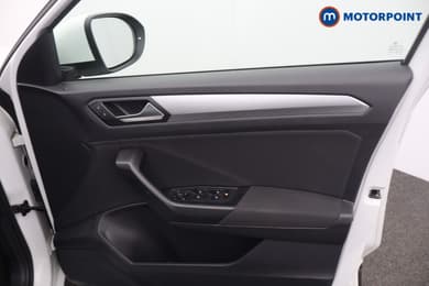 Volkswagen T-Roc Life Manual Petrol SUV - Stock Number (1659416) - 8th supplementary image