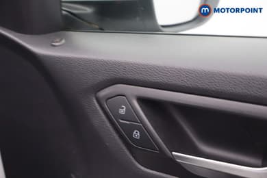 Volkswagen T-Roc Life Manual Petrol SUV - Stock Number (1659416) - 9th supplementary image