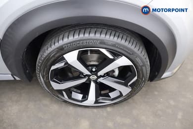 Nissan Juke Tekna Automatic Petrol SUV - Stock Number (1664498) - 4th supplementary image