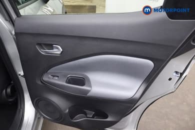 Nissan Juke Tekna Automatic Petrol SUV - Stock Number (1664498) - 23rd supplementary image