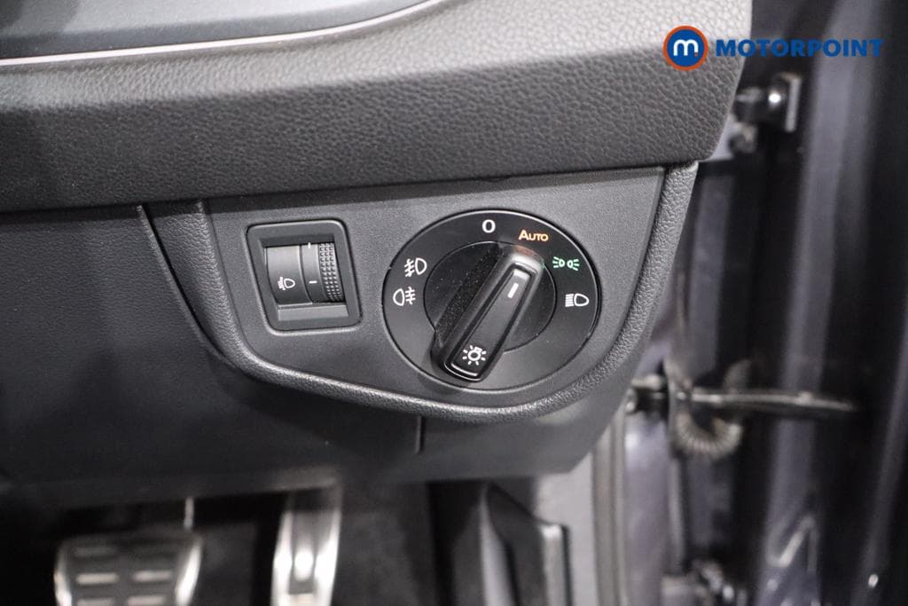 Volkswagen Polo R-Line Automatic Petrol Hatchback - Stock Number (1666143) - 8th supplementary image