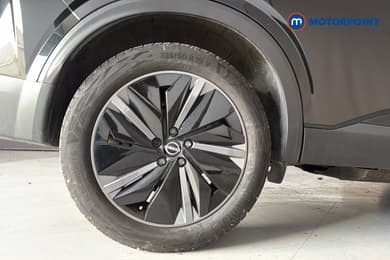 Nissan Qashqai Tekna Automatic Petrol SUV - Stock Number (1673879) - 49th supplementary image