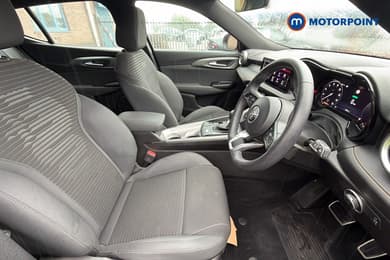 Alfa Romeo Tonale Sprint Automatic Petrol SUV - Stock Number (1653902) - 18th supplementary image