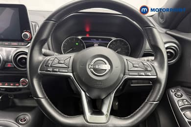 Nissan Juke N-Connecta Manual Petrol SUV - Stock Number (1655783) - 5th supplementary image