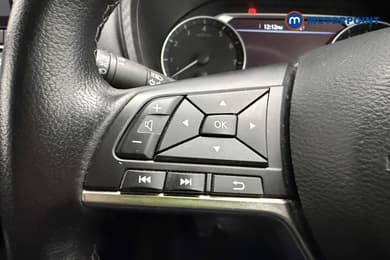 Nissan Juke N-Connecta Manual Petrol SUV - Stock Number (1655783) - 14th supplementary image
