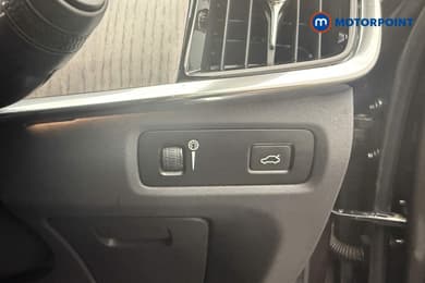 Volvo V90 Cross Country Automatic Diesel Estate - Stock Number (1667182) - 20th supplementary image
