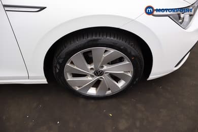 Volkswagen Golf Style Manual Petrol Hatchback - Stock Number (1667862) - 4th supplementary image