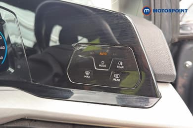 Volkswagen Golf Life Manual Petrol Hatchback - Stock Number (1668425) - 17th supplementary image