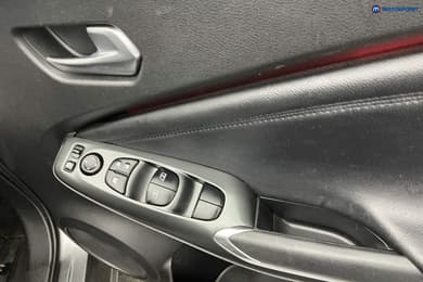 Nissan Juke N-Connecta Manual Petrol SUV - Stock Number (1671606) - 25th supplementary image