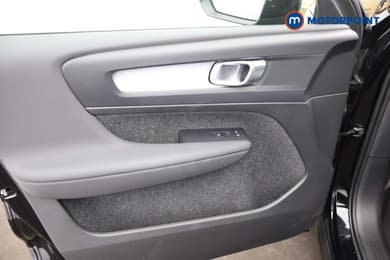 Volvo Xc40 Core Automatic Petrol SUV - Stock Number (1671209) - 30th supplementary image