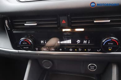Nissan Qashqai Acenta Premium Manual Petrol SUV - Stock Number (1667095) - 16th supplementary image
